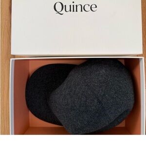 Quince unisex dark grey cashmere cap